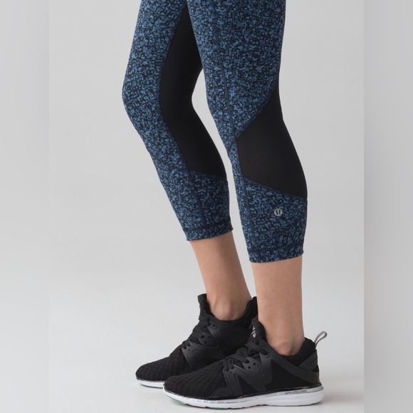 lululemon athletica Pants - Lululemon Pace Rival Crop Leggings NWOT